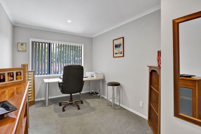 Photo of property in 21 Elizabeth Grove, Stratford, 4332