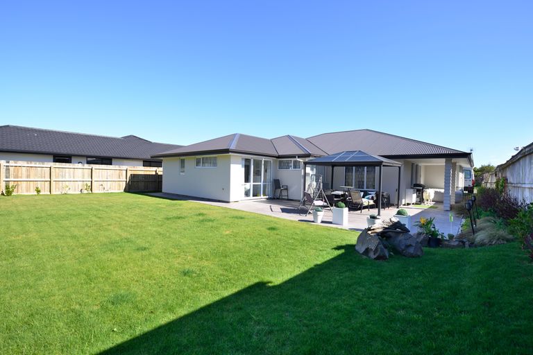 Photo of property in 15 Curtis Street, Stoke, Nelson, 7011