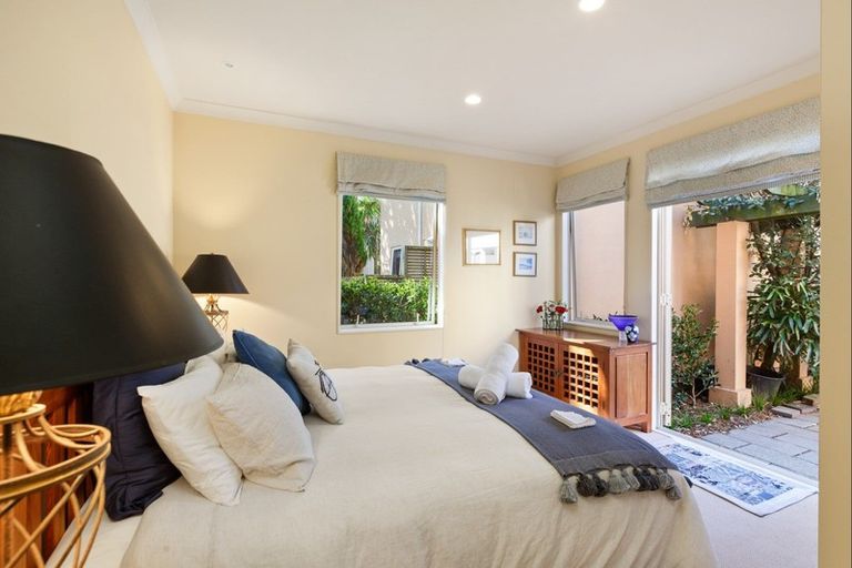 Photo of property in 4 Noel Avenue, Orewa, 0931