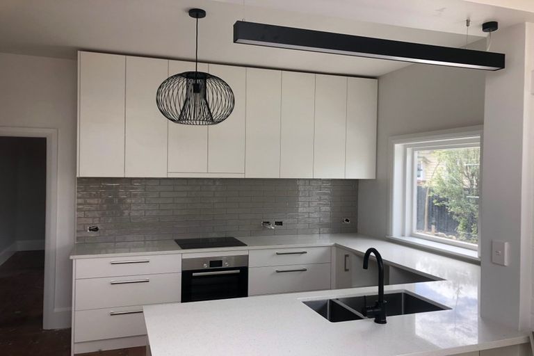 Photo of property in 26 Gamblins Road, Saint Martins, Christchurch, 8022