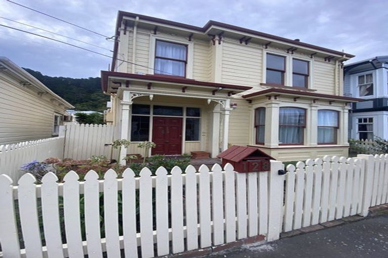Photo of property in 128 Tinakori Road, Thorndon, Wellington, 6011