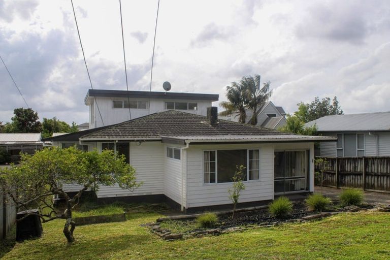 Photo of property in 5 Sullivan Avenue, Mangere Bridge, Auckland, 2022