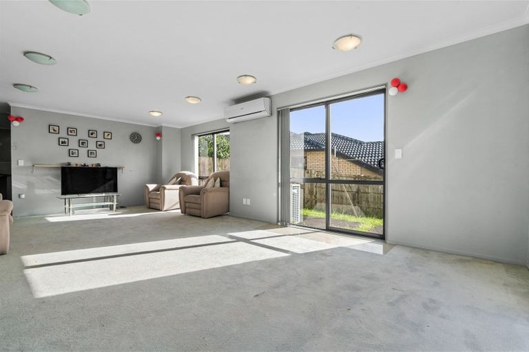 Photo of property in 13 Kokako Rise, Papakura, 2110