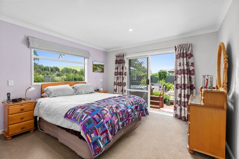 Photo of property in 10 Rochfort Street, Otane, 4202