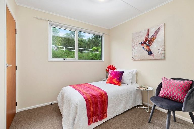 Photo of property in 169a Newlands Road, Newlands, Wellington, 6037