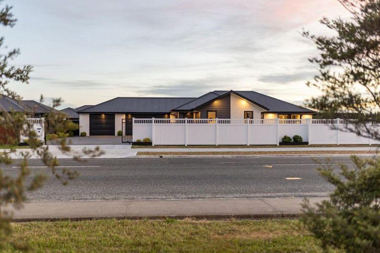 Photo of property in 147 Johns Road, Rangiora, 7400