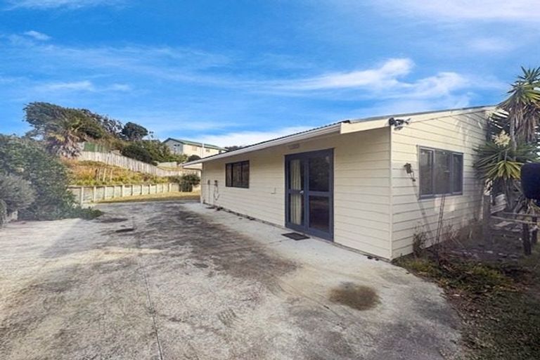 Photo of property in 62 Pratt Avenue, Foxton Beach, Foxton, 4815