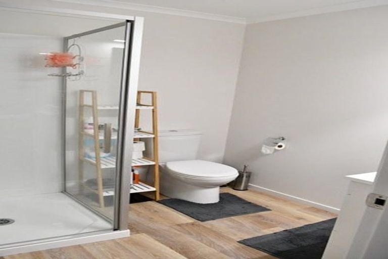 Photo of property in 214a Navigation Drive, Whitby, Porirua, 5024