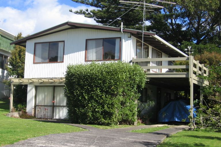 Photo of property in 13 Rewa Place, Russell, 0202