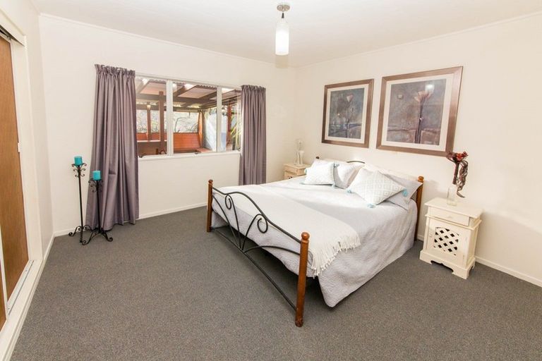 Photo of property in 114 Napier Road, Havelock North, 4130