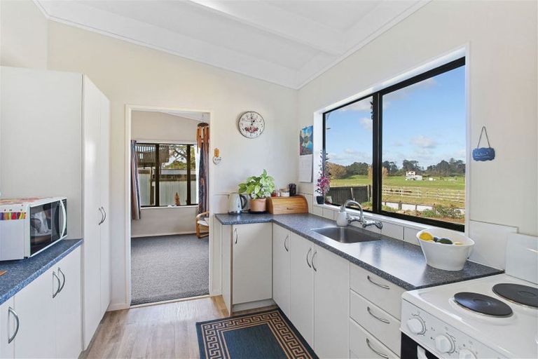 Photo of property in 39 Stevenson Road, Clarks Beach, 2122