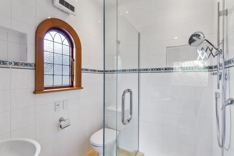 Photo of property in 4 Claxton Place, Saint Martins, Christchurch, 8022