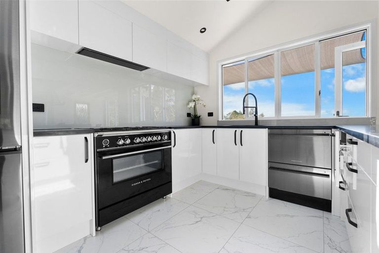 Photo of property in 9 Oromahoe Road, Opua, 0200