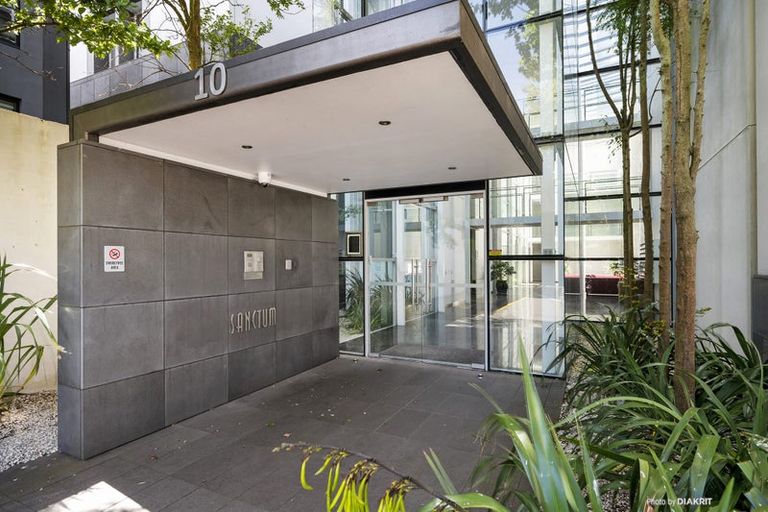 Photo of property in Sanctum Apartment, 10 Ebor Street, Te Aro, Wellington, 6011
