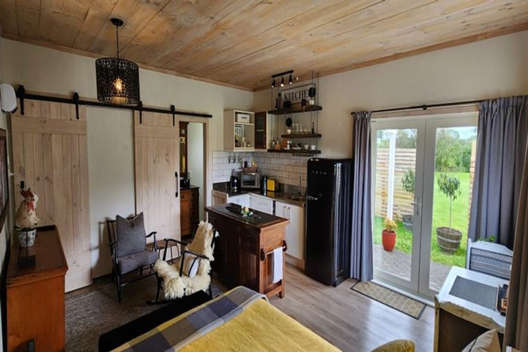 Photo of property in 450 Paremata Road, Pauatahanui, Porirua, 5381
