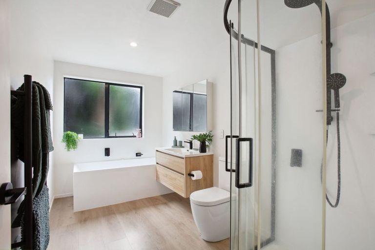 Photo of property in 162a Clovelly Road, Bucklands Beach, Auckland, 2012