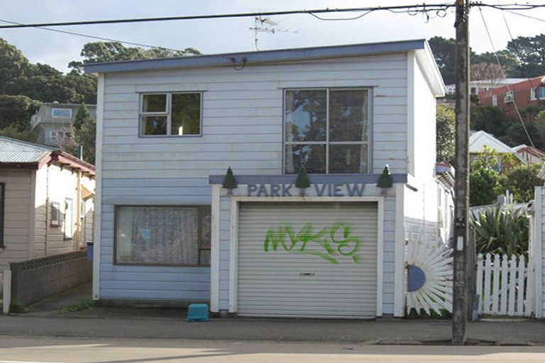 Photo of property in 34 Kilbirnie Crescent, Kilbirnie, Wellington, 6022