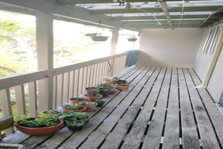 Photo of property in 89b Colwill Road, Massey, Auckland, 0614