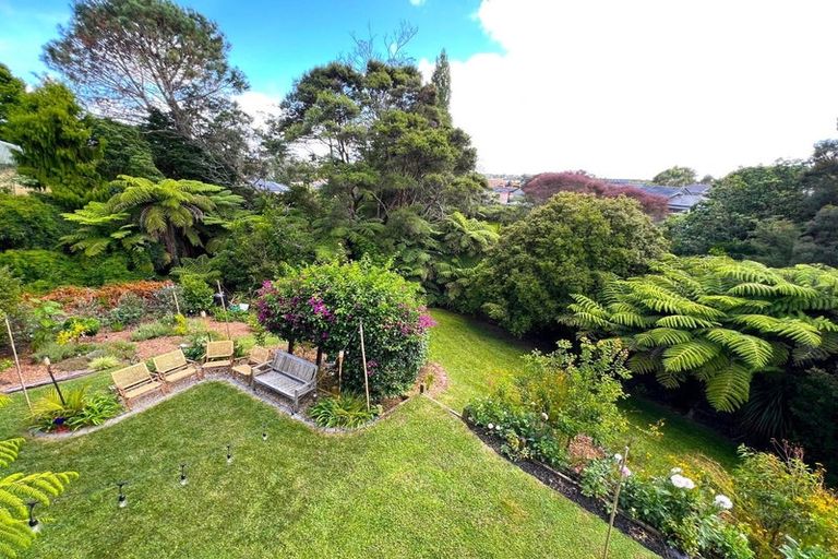 Photo of property in 8 Luxor Place, Massey, Auckland, 0614