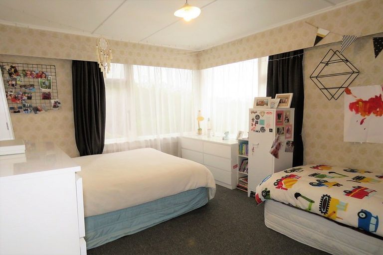 Photo of property in 36 Brougham Street, Westport, 7825