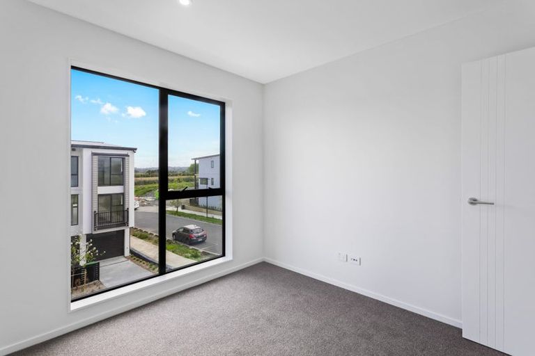 Photo of property in 73 Settlers Avenue, Hobsonville, Auckland, 0618