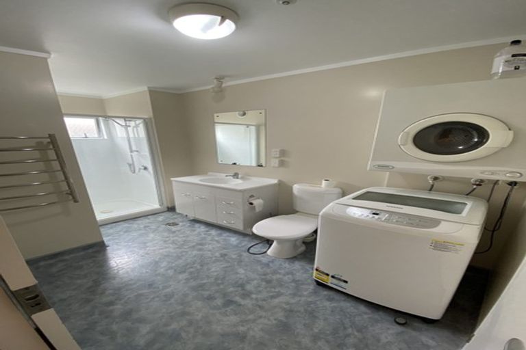 Photo of property in 11/3 Kelvin Grove, Te Aro, Wellington, 6011