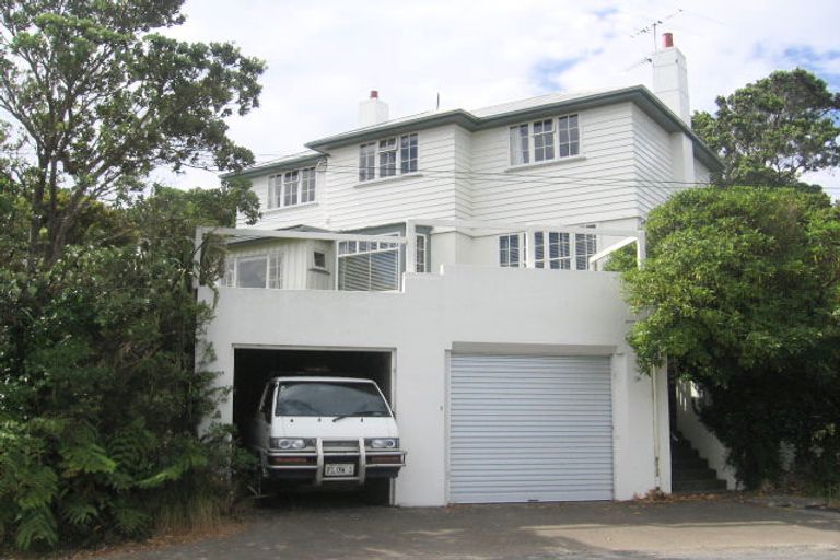 Photo of property in 13 Putnam Street, Northland, Wellington, 6012