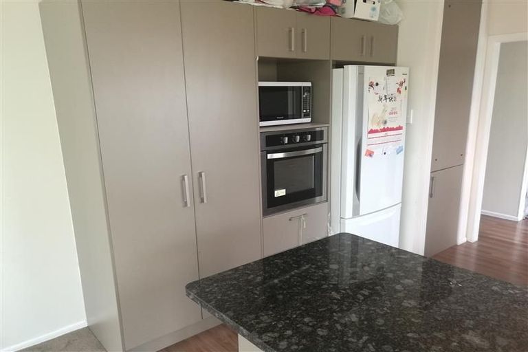 Photo of property in 11 Strid Road, Te Atatu South, Auckland, 0610