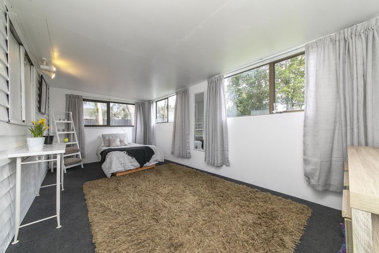 Photo of property in 14 Great North Road, Riverhead, 0820