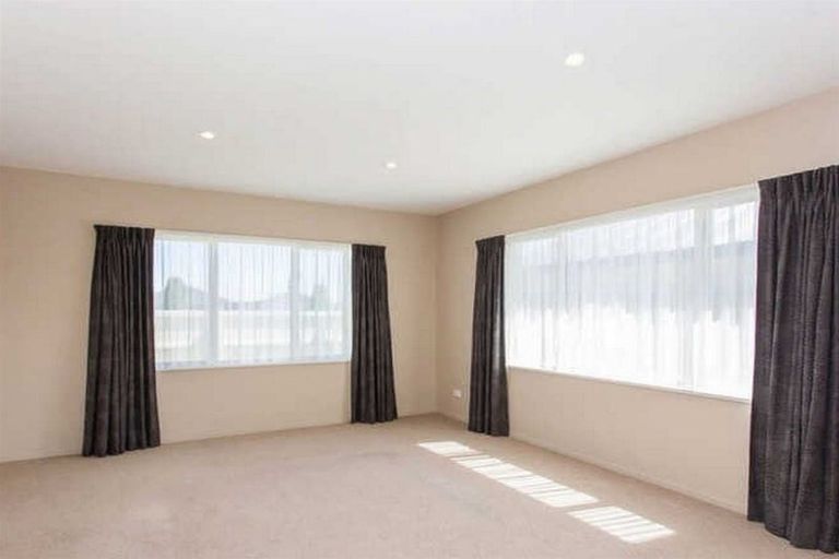 Photo of property in 16 Saint Florian Place, Woolston, Christchurch, 8062
