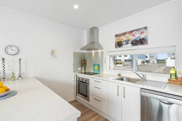 Photo of property in 9/31 Reynolds Place, Papamoa Beach, Papamoa, 3118