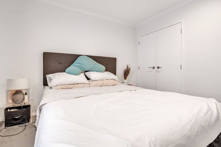 Photo of property in 2/5 Jones Crescent, Melville, Hamilton, 3206