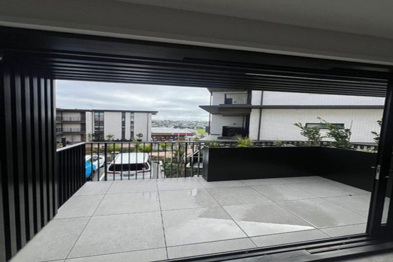 Photo of property in 7c Windlass Street, Long Bay, Auckland, 0630