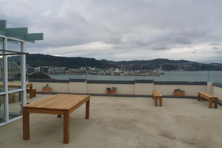 Photo of property in Jerningham Apartments, 20 Oriental Terrace, Oriental Bay, Wellington, 6011
