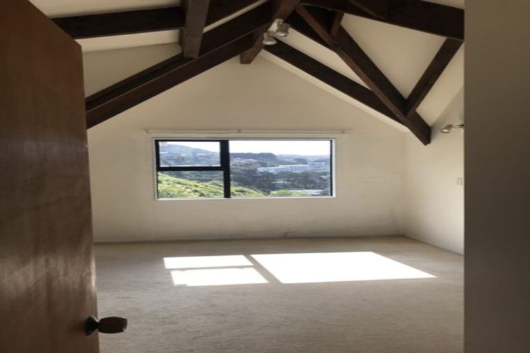 Photo of property in 17 Shastri Terrace, Khandallah, Wellington, 6035