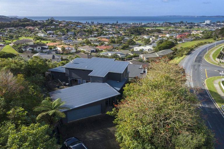 Photo of property in 15 Maire Road, Orewa, 0931