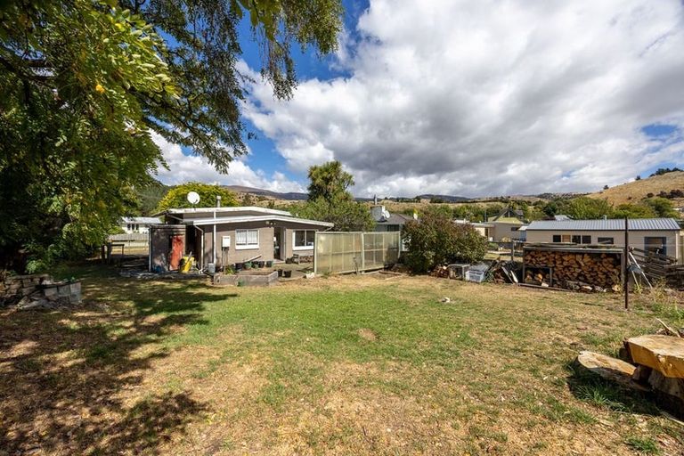 Photo of property in 1 Reid Avenue, Luggate, Cromwell, 9383