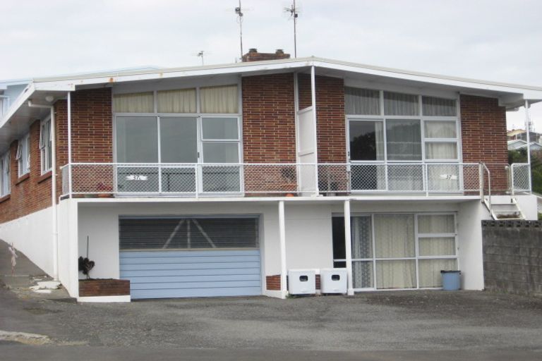 Photo of property in 37b Breakwater Road, Moturoa, New Plymouth, 4310