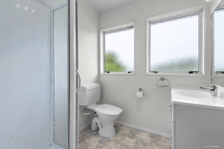 Photo of property in 2/30 Percy Dyett Drive, Karori, Wellington, 6012