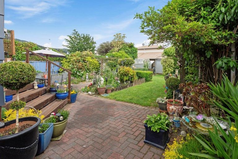 Photo of property in 60 Kawaha Point Road, Kawaha Point, Rotorua, 3010