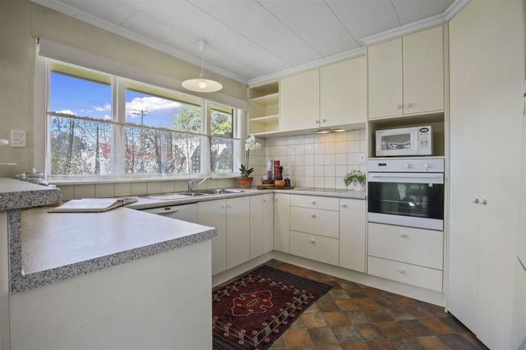 Photo of property in 18 Bond Street, Waltham, Christchurch, 8023