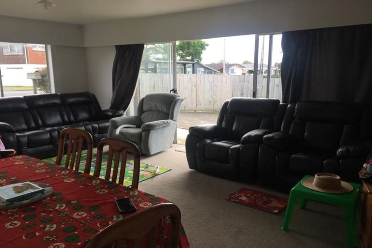 Photo of property in 1/17 Idlewild Avenue, Mangere, Auckland, 2022