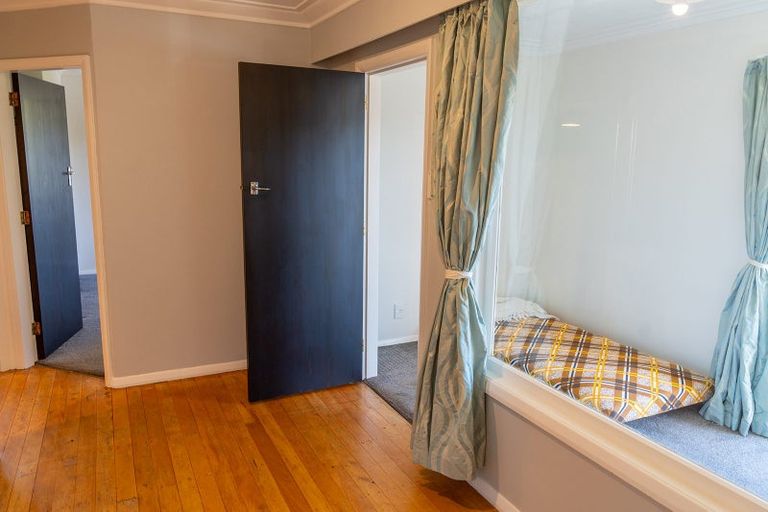 Photo of property in 137 Kaikorai Valley Road, Glenross, Dunedin, 9011