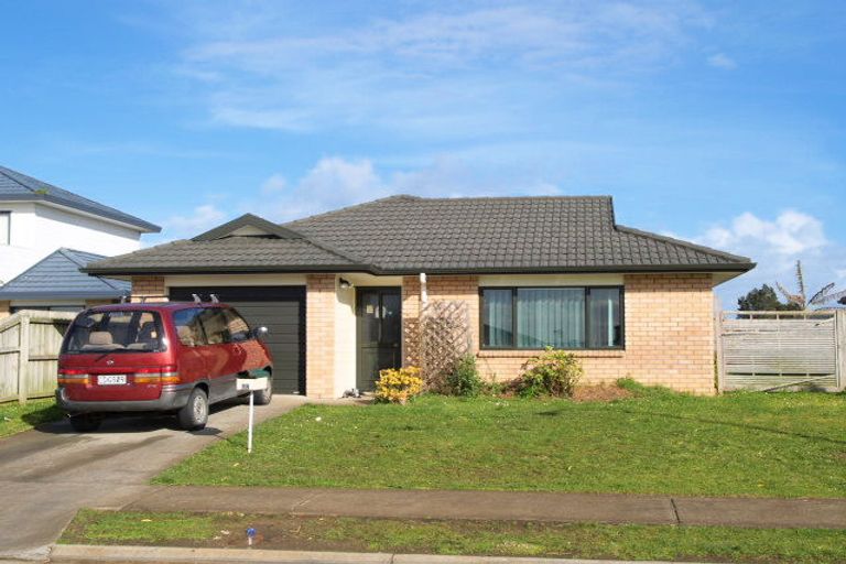 Photo of property in 15 Lolim Place, Favona, Auckland, 2024