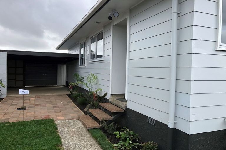 Photo of property in 2/37 John Walker Drive, Manurewa, Auckland, 2102