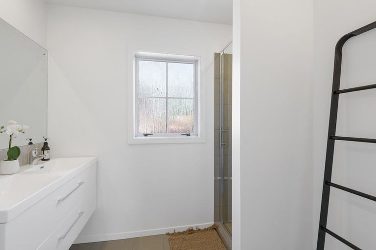 Photo of property in 32 Kirsten Place, Parklands, Christchurch, 8083