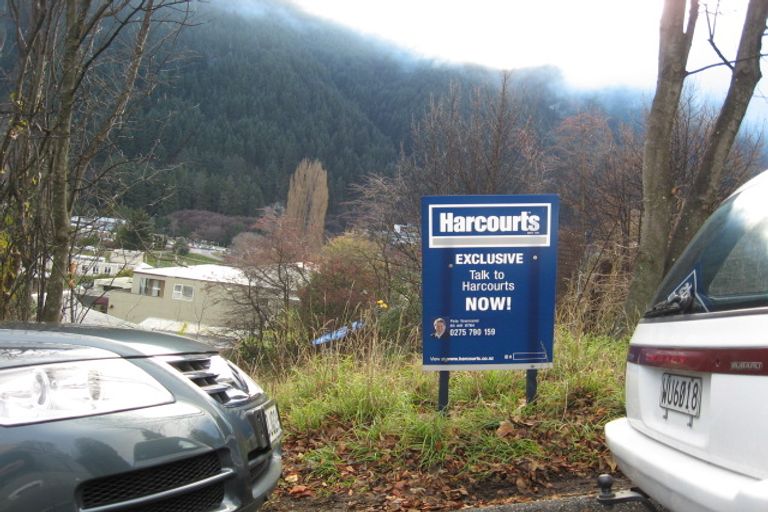 Photo of property in 4 Malaghan Street, Queenstown, 9300