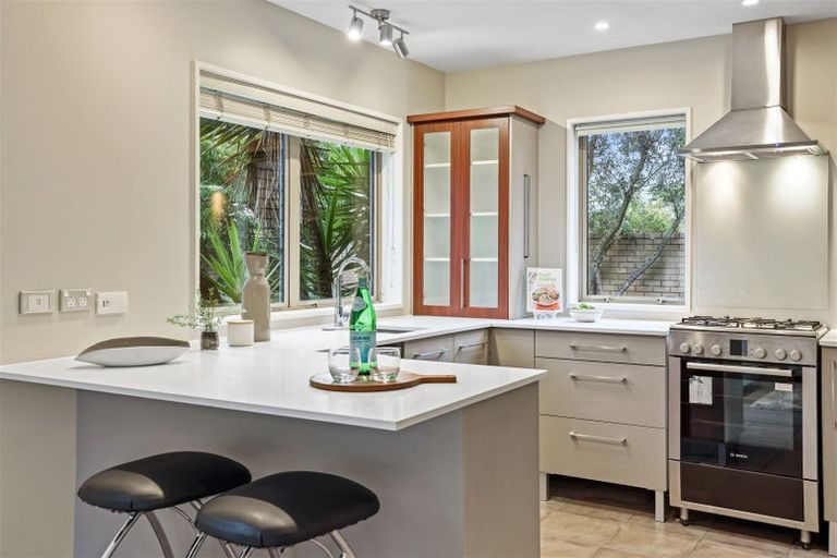 Photo of property in 2 Fieldstone Lane, Spreydon, Christchurch, 8024