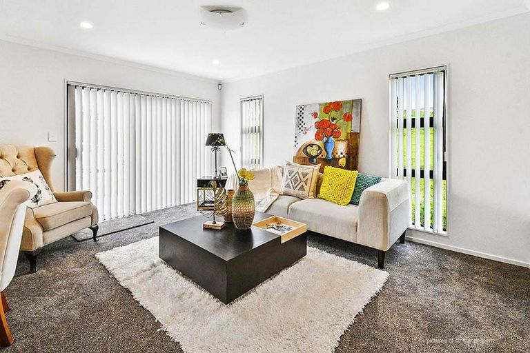 Photo of property in 6 Ambedkar Way, Pukekohe, 2120
