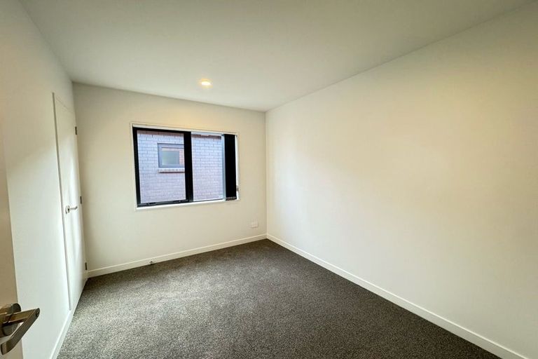 Photo of property in 40b Knightsbridge Drive, Forrest Hill, 0620